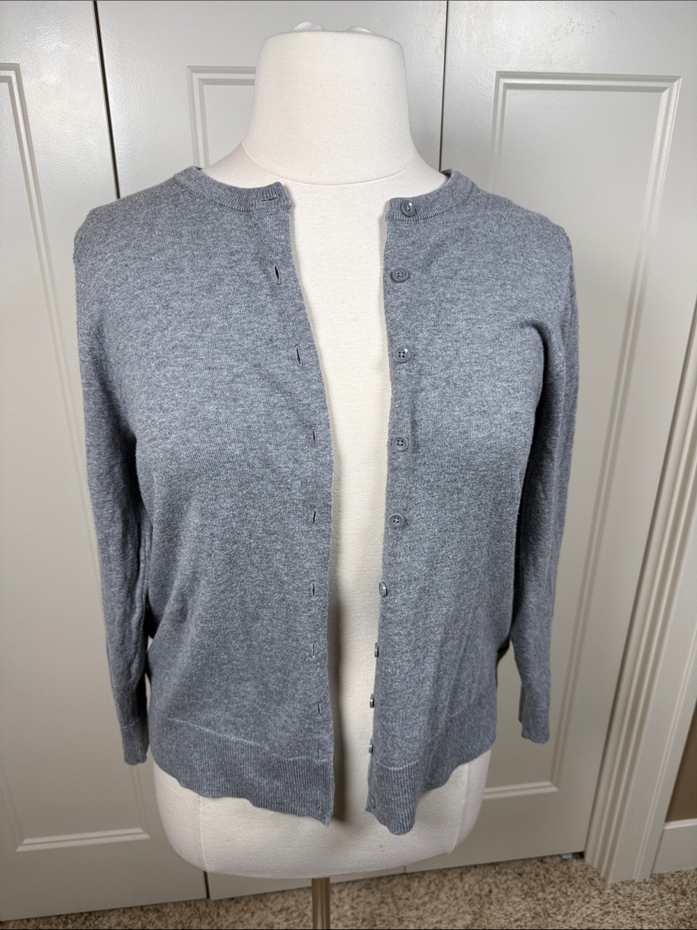 torrid Light Gray Button-Front Crewneck Cardigan Size 1X